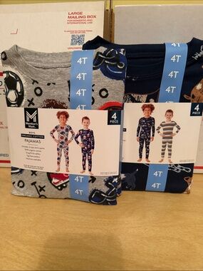 Member's Mark Boys 4-Piece Organic Cotton Pajama Set (both)